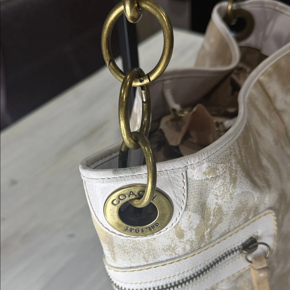 Vintage Coach Cream and White Camo Canvas Shoulder Bag with Suede Tassels - Picture 9 of 14